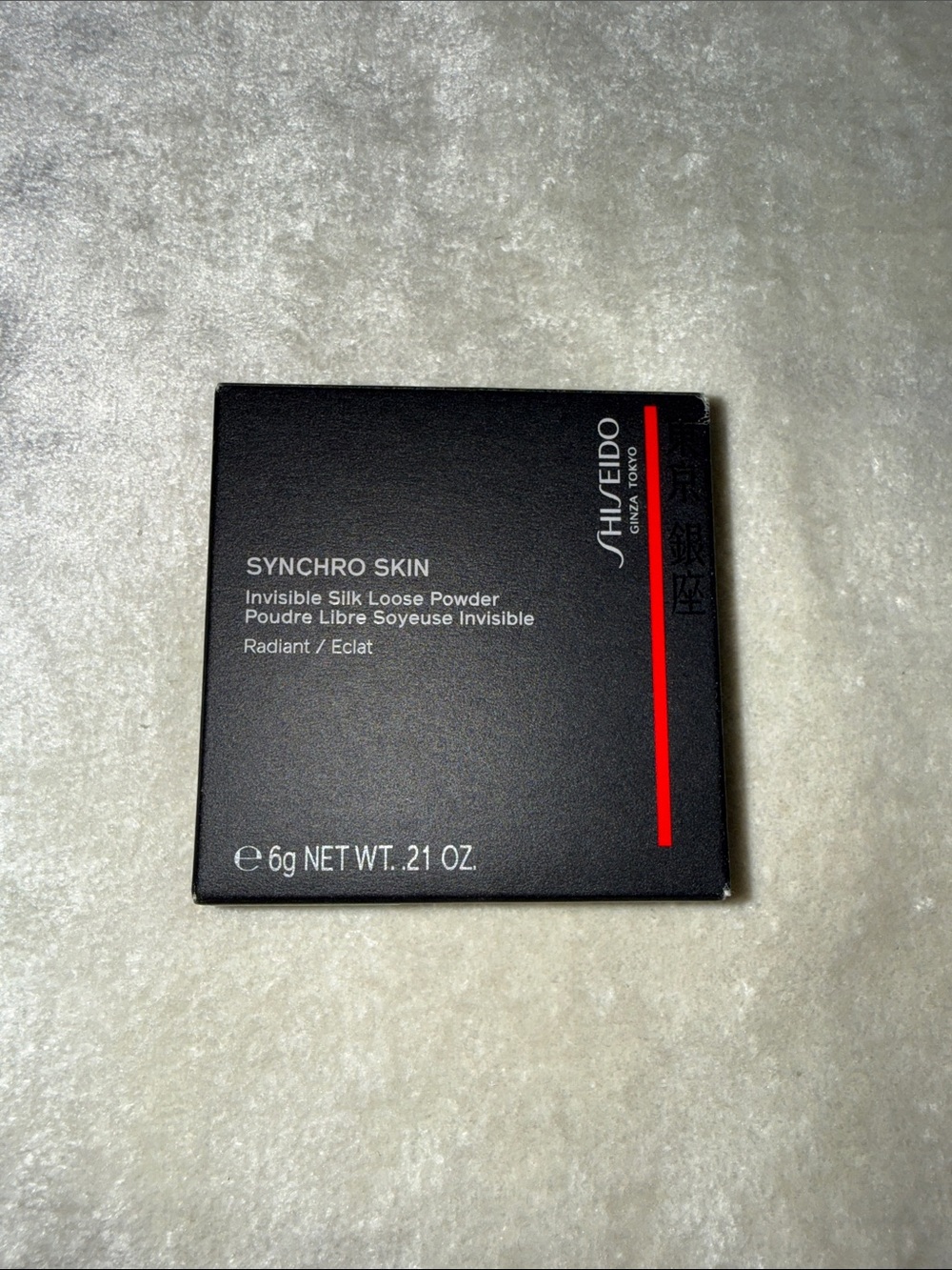 Shiseido Synchro Skin Invisible Silk Loose Powder - Black with Red Accent